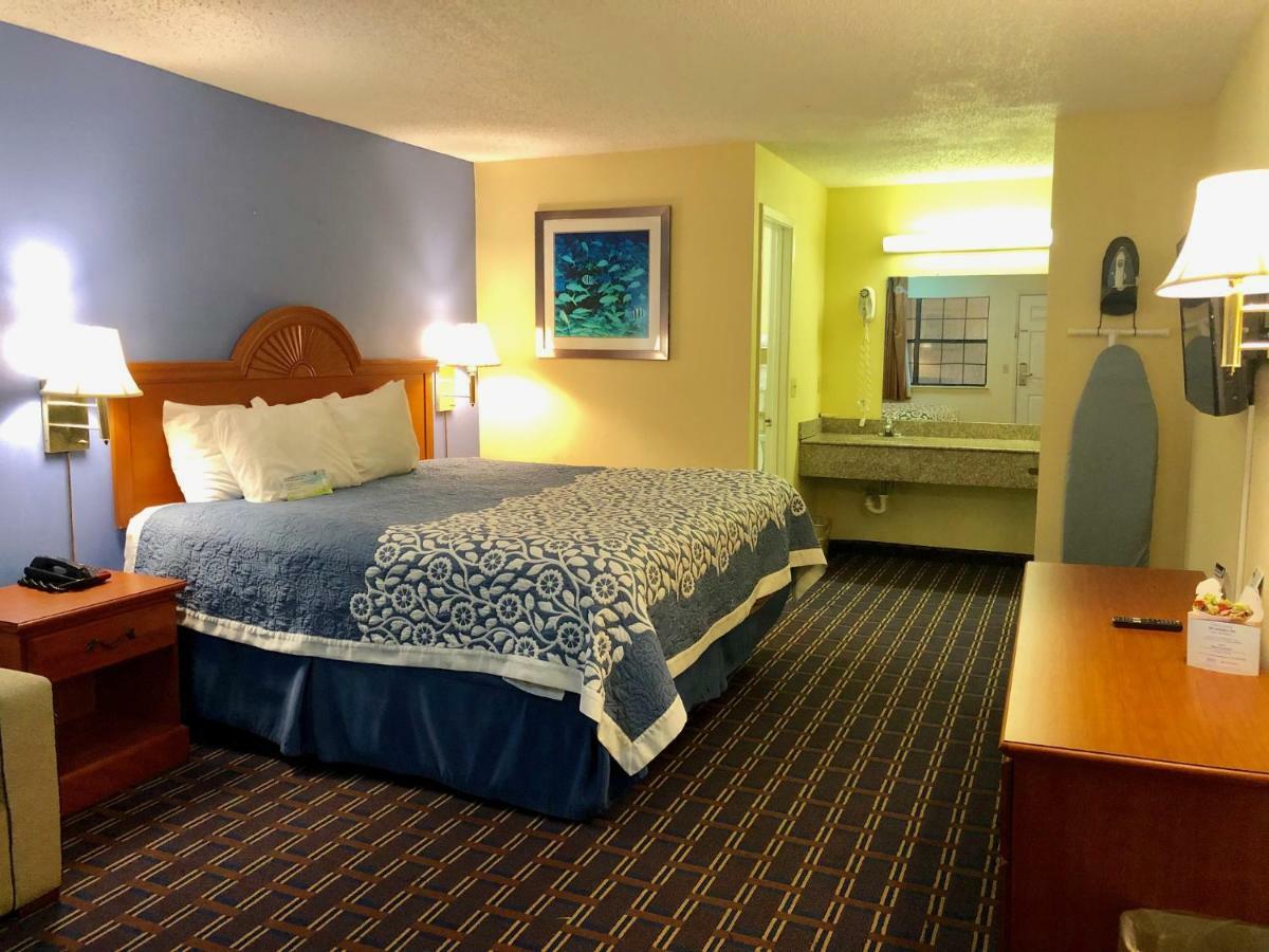 Days Inn By Wyndham Downtown-Nashville West Trinity Lane Room photo